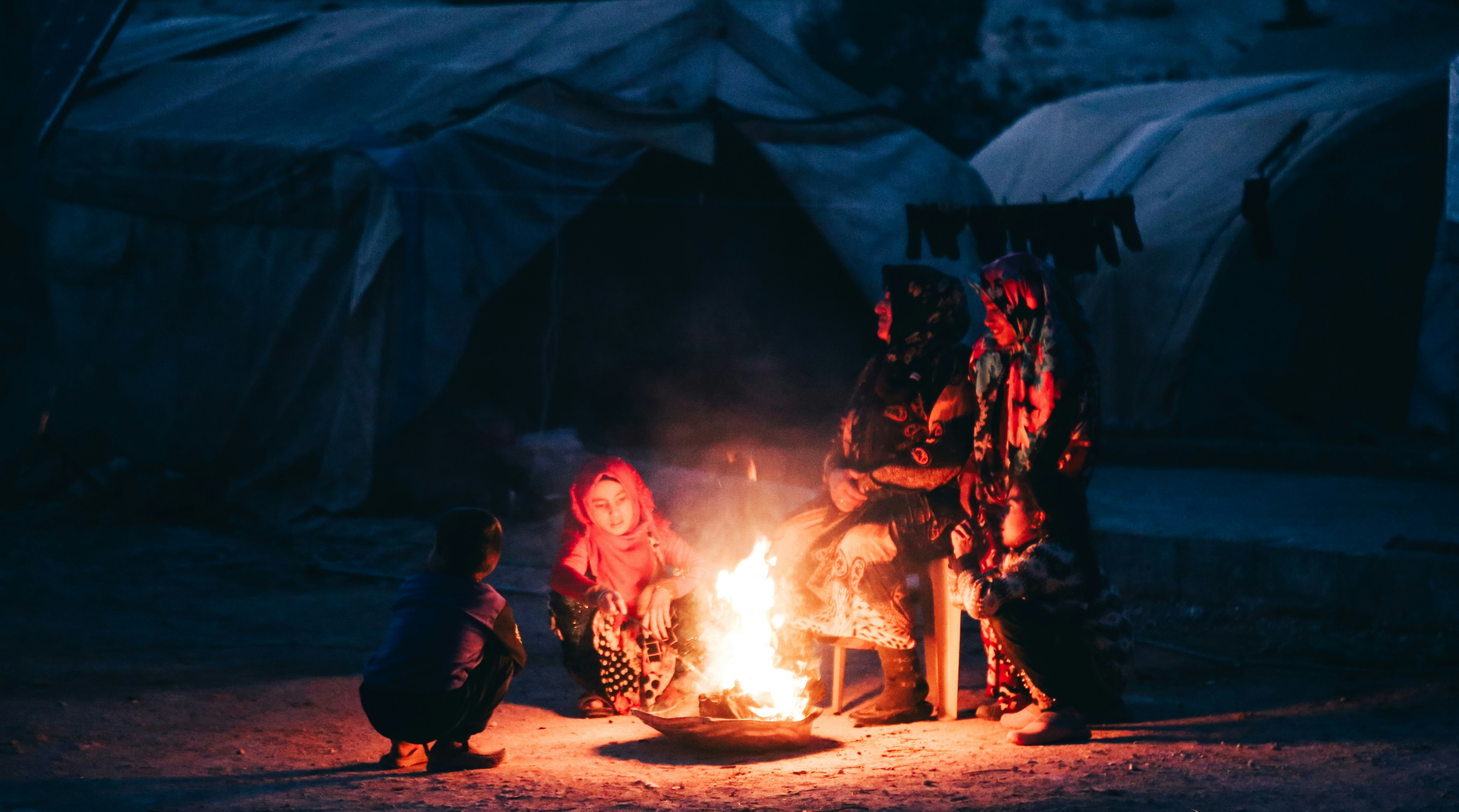 30 Essential Survival Items - SurvivalStockUp